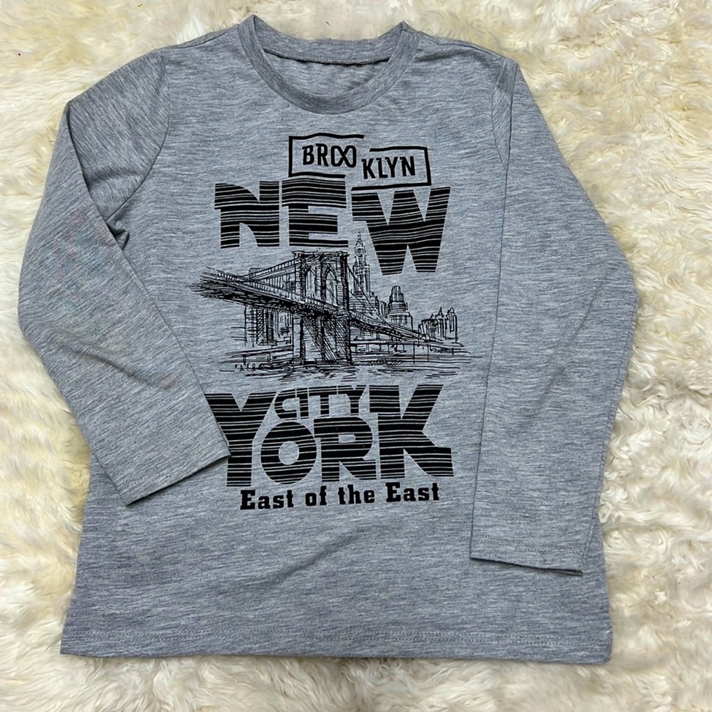 Worn once - Boys New York Long Sleeve T-shirt 4-5T